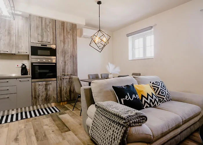 La88 Bayview Guest house 3*